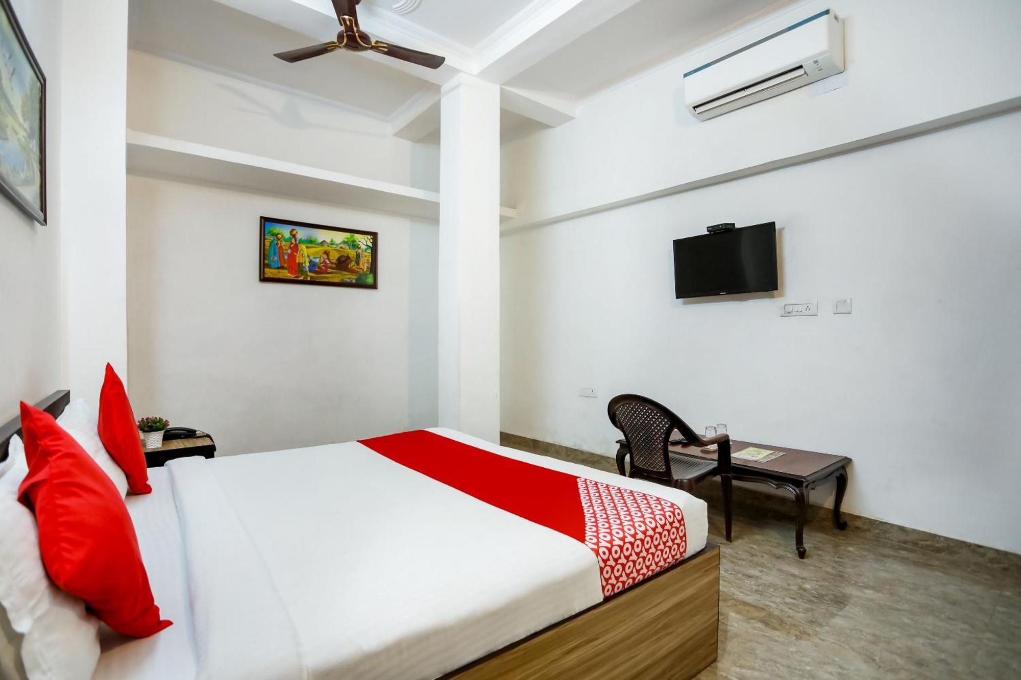Hotel O Surya Inn Ню Делхи Екстериор снимка