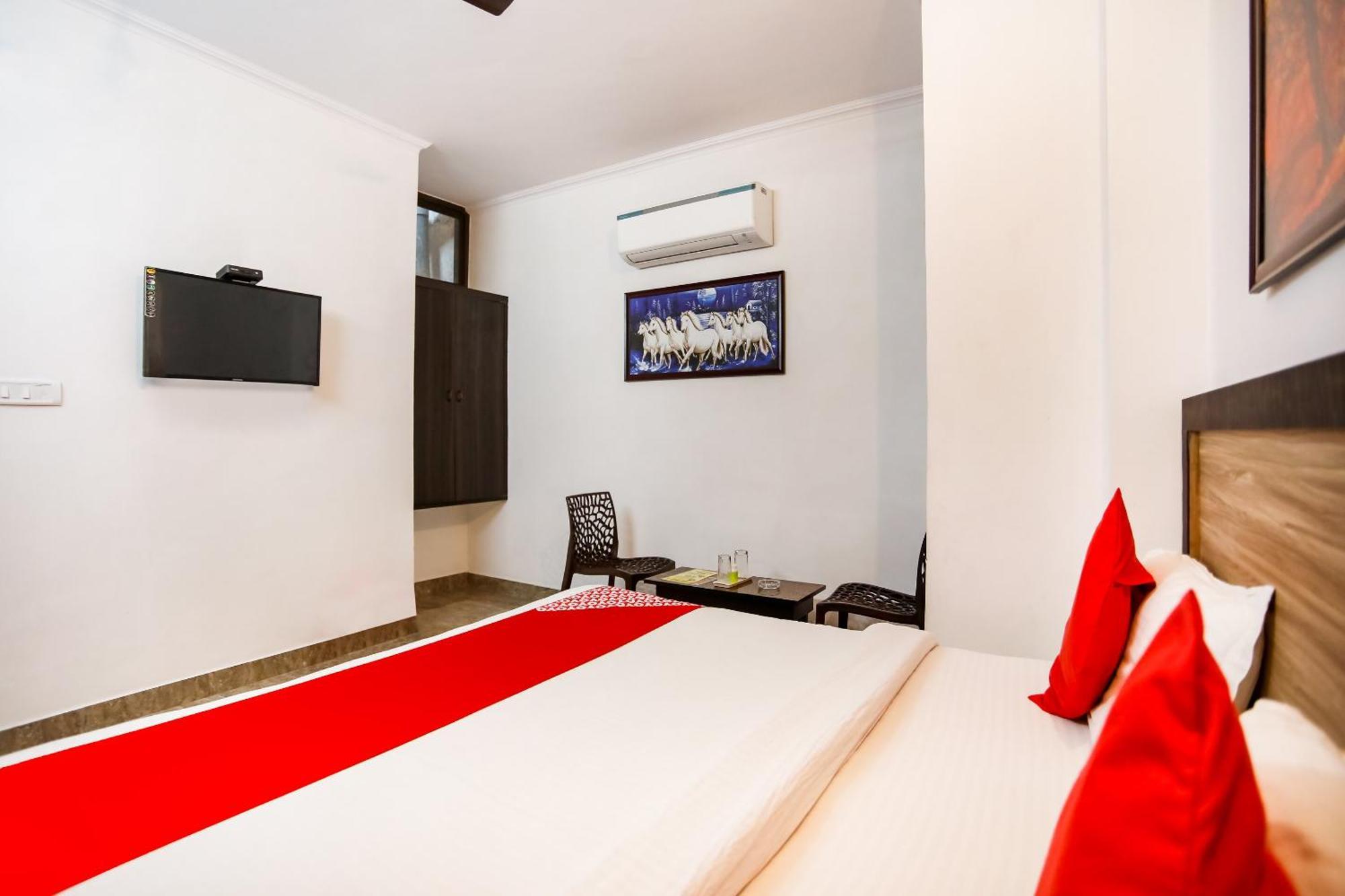 Hotel O Surya Inn Ню Делхи Екстериор снимка